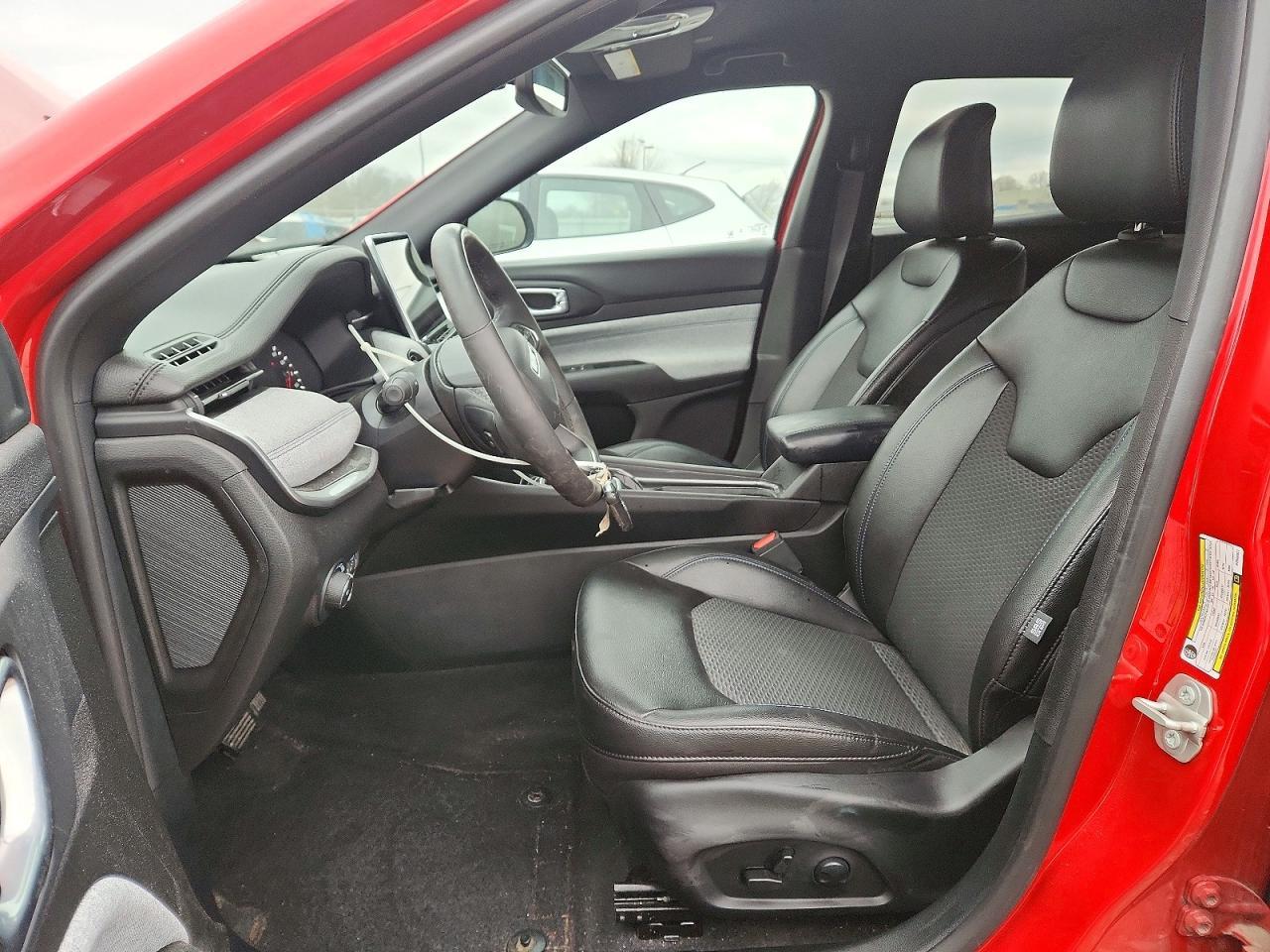 2023 Jeep Compass Latitude - zdjęcie 7