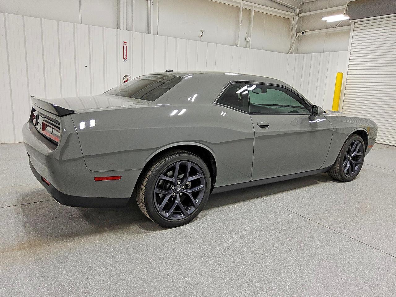 2023 Dodge Challenger Sxt - zdjęcie 3