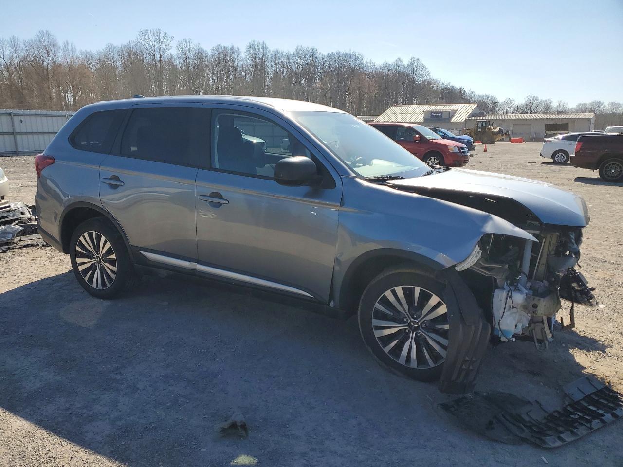 2020 Mitsubishi Outlander Se - zdjęcie 4