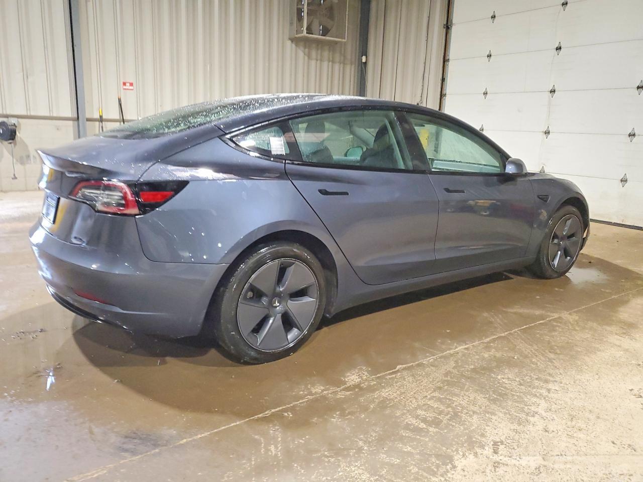 2023 Tesla Model 3 - zdjęcie 3