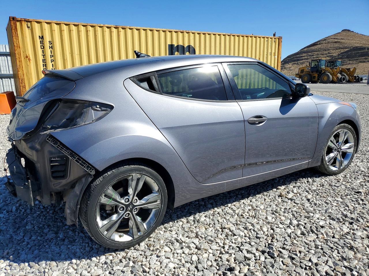 2016 Hyundai Veloster Base - zdjęcie 3