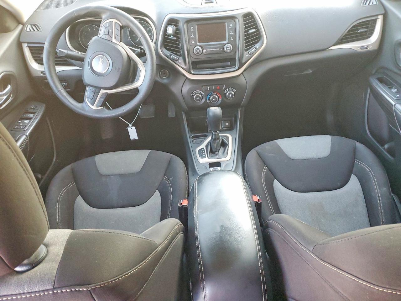 2014 Jeep Cherokee Sport - zdjęcie 8