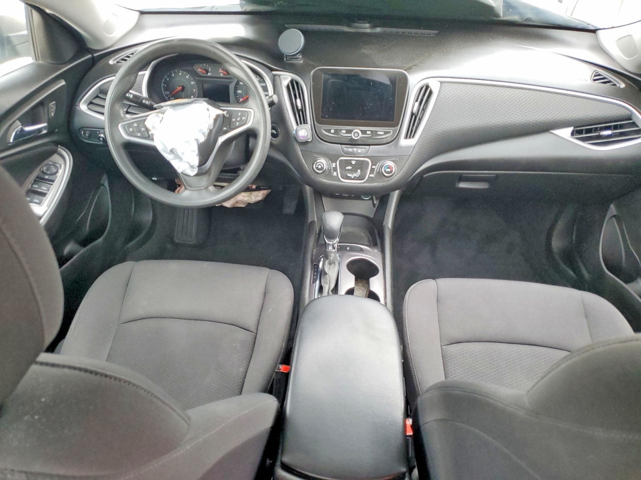 2022 Chevrolet Malibu Ls - zdjęcie 8