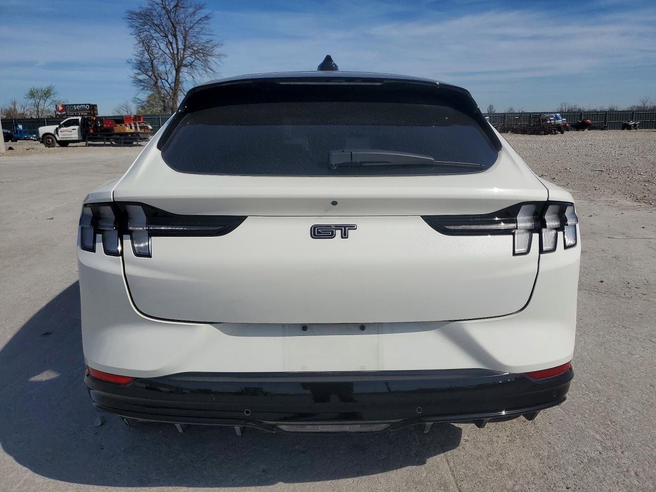 2025 Ford Mustang Mach-E Gt - zdjęcie 6