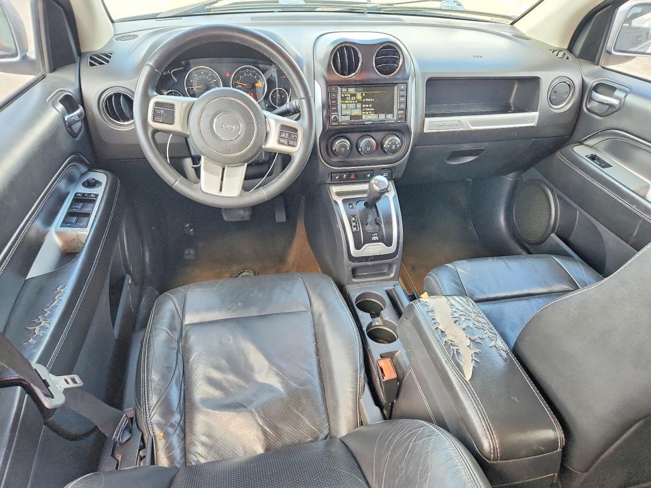 2015 Jeep Compass Latitude - zdjęcie 8