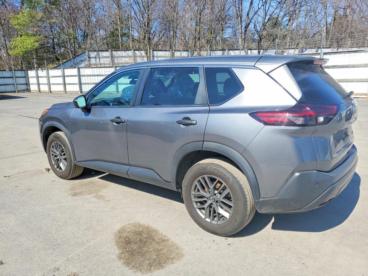 2021 Nissan Rogue S - zdjęcie 2