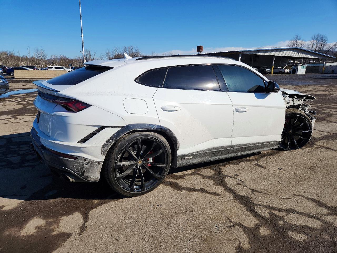 2024 Lamborghini Urus S - zdjęcie 3