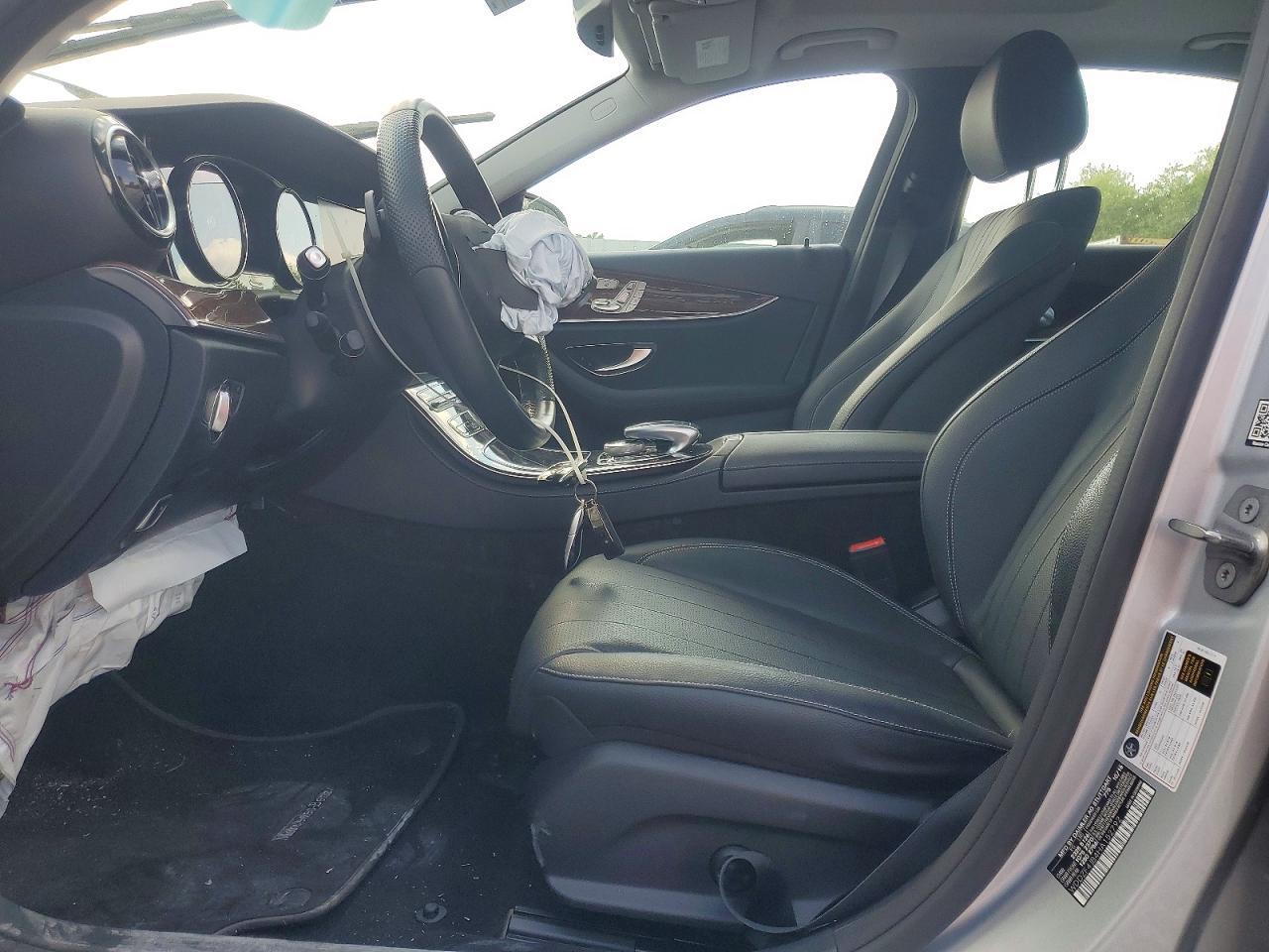 2017 Mercedes-Benz E 300 - zdjęcie 7