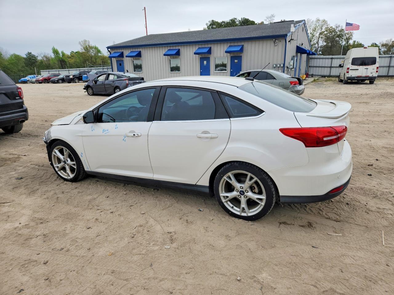 2015 Ford Focus Titanium - zdjęcie 2