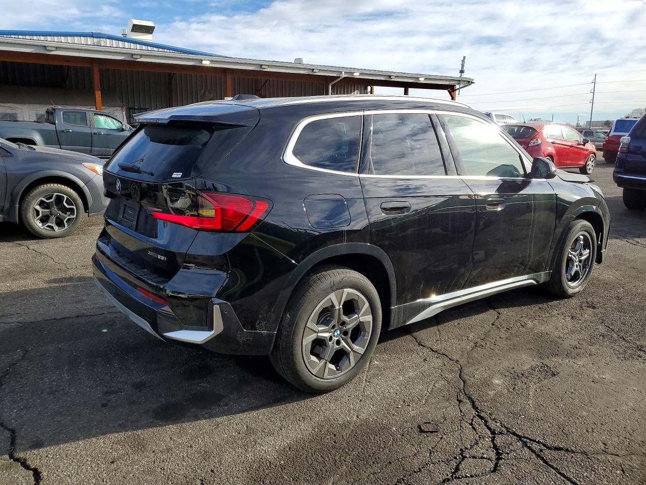 2025 BMW X1 xDrive28I - zdjęcie 3
