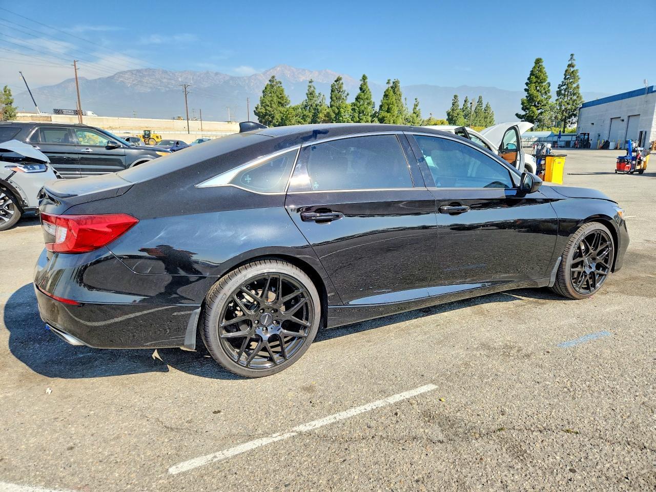 2020 Honda Accord Sport - zdjęcie 3