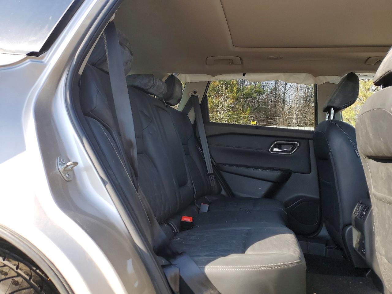 2021 Nissan Rogue Platinum - zdjęcie 11