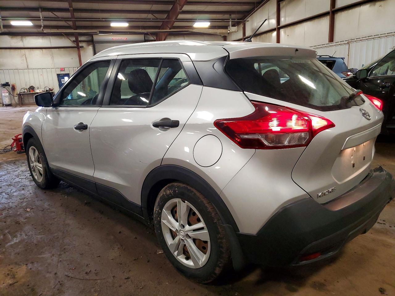 2018 Nissan Kicks S - zdjęcie 2