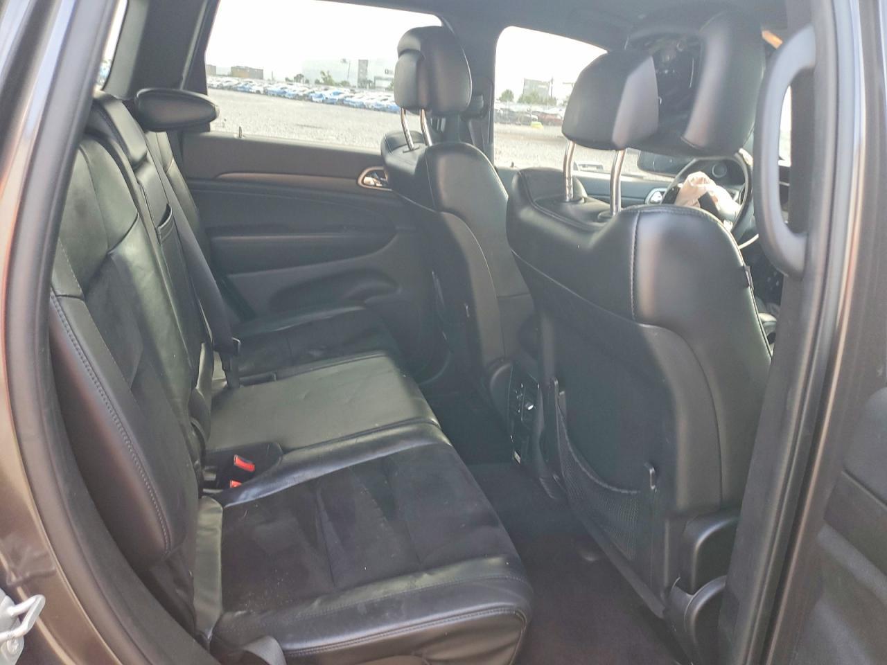 2017 Jeep Grand Cherokee Laredo - zdjęcie 11