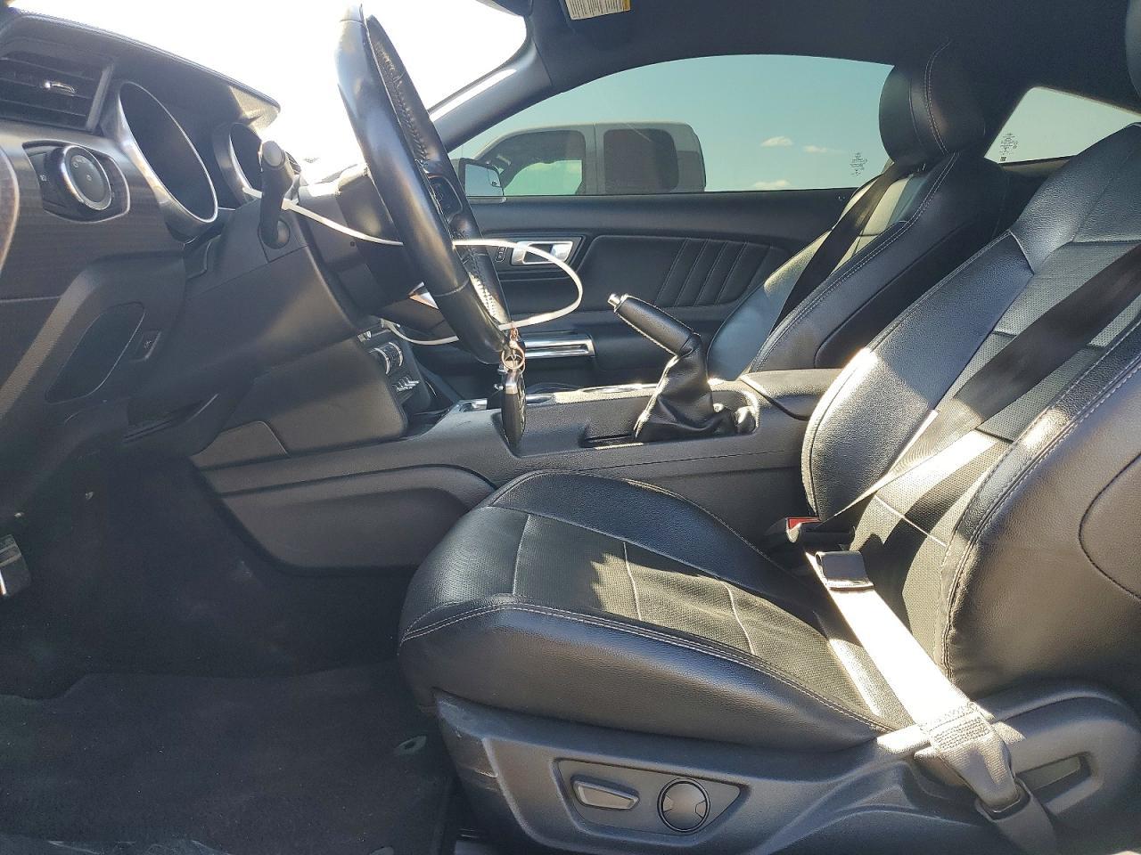 2020 Ford Mustang Gt - zdjęcie 7