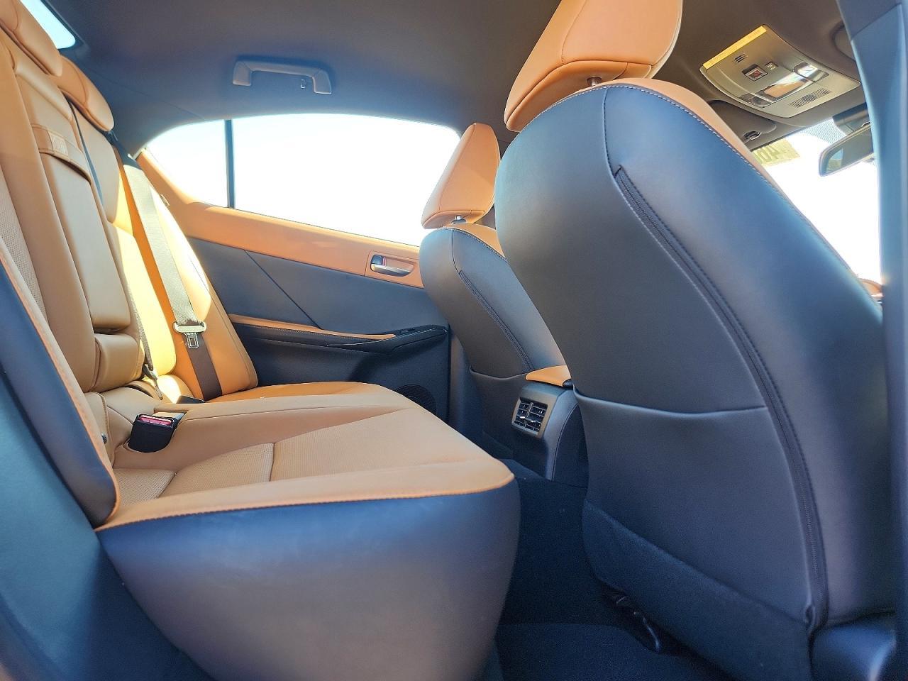 2025 Lexus Is 300 F Sport Design - zdjęcie 10