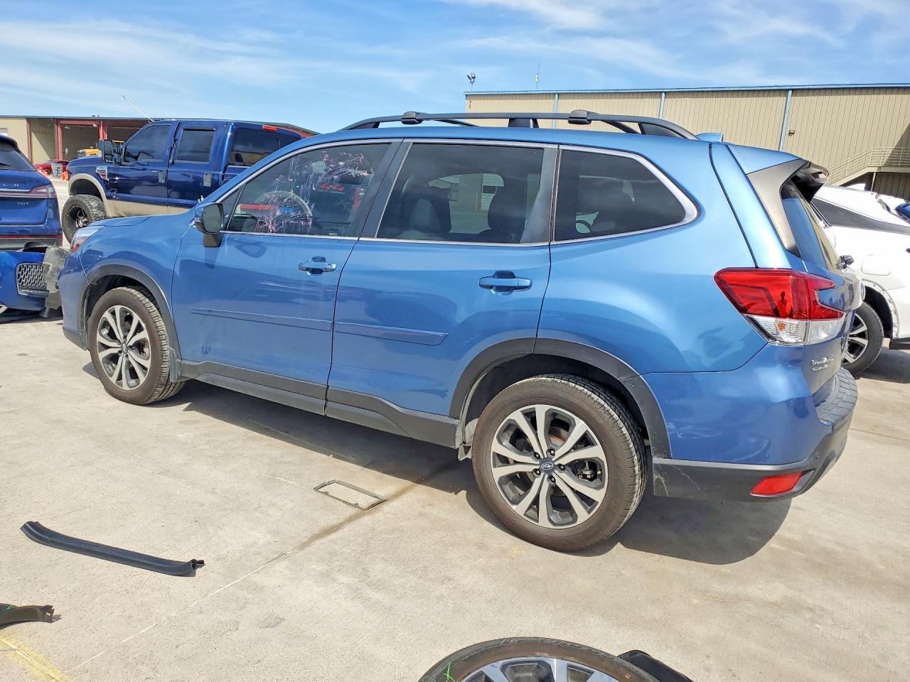 2021 Subaru Forester Limited - zdjęcie 2