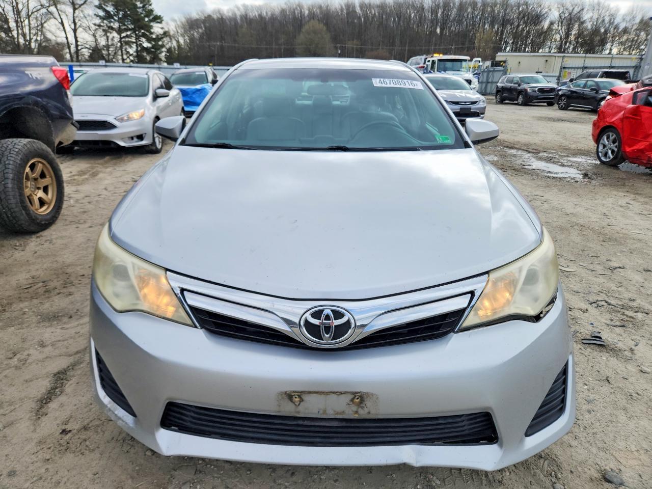 2013 Toyota Camry Le - zdjęcie 5