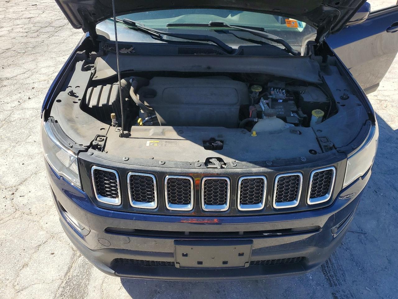 2018 Jeep Compass Latitude - zdjęcie 12