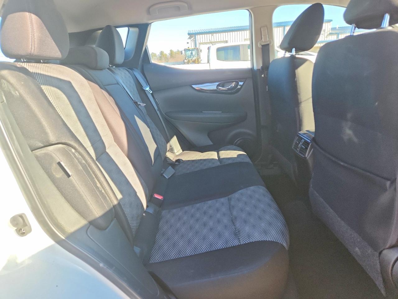 2021 Nissan Rogue Sport Sv - zdjęcie 11