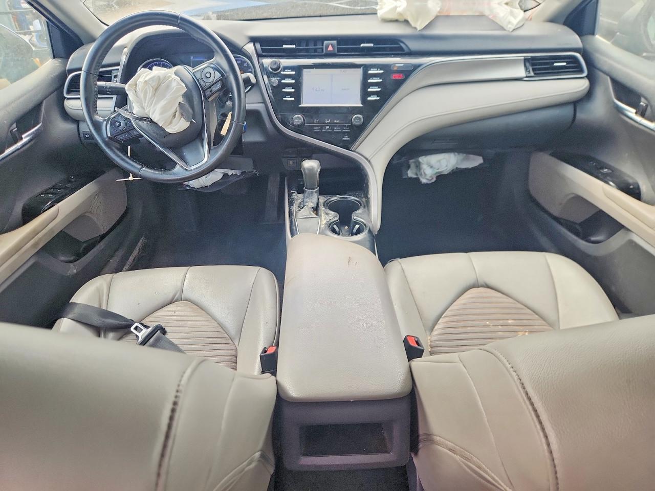 2019 Toyota Camry Se - zdjęcie 8