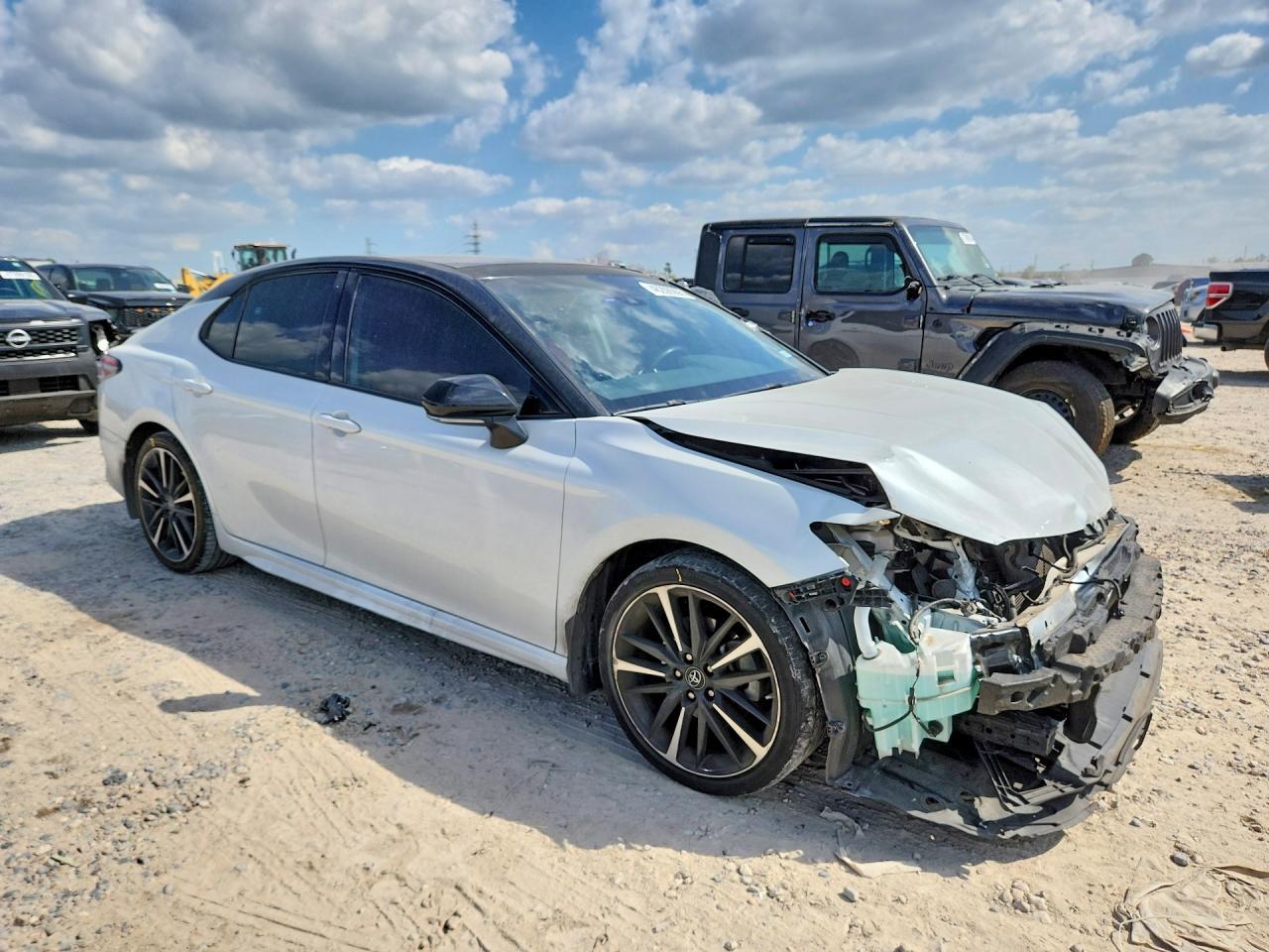 2019 Toyota Camry Xse - zdjęcie 4