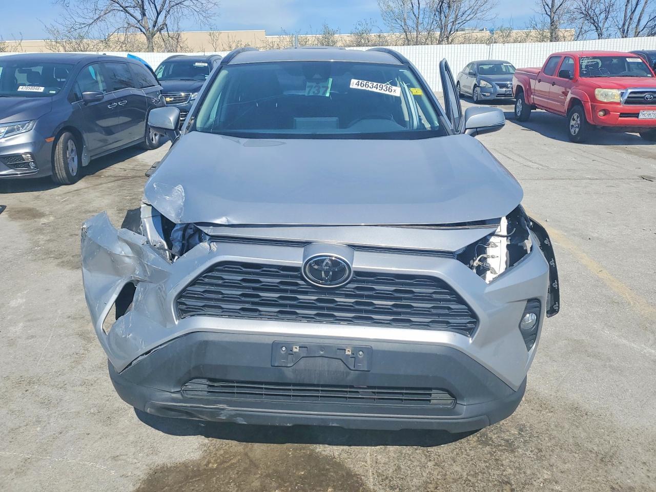 2021 Toyota Rav4 Xle - zdjęcie 5