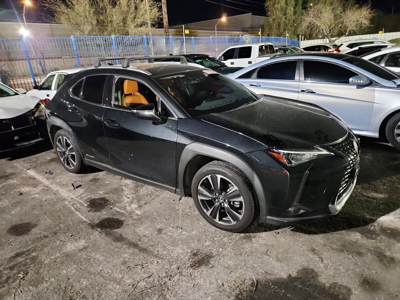 2021 Lexus Ux 250H Base - zdjęcie 4