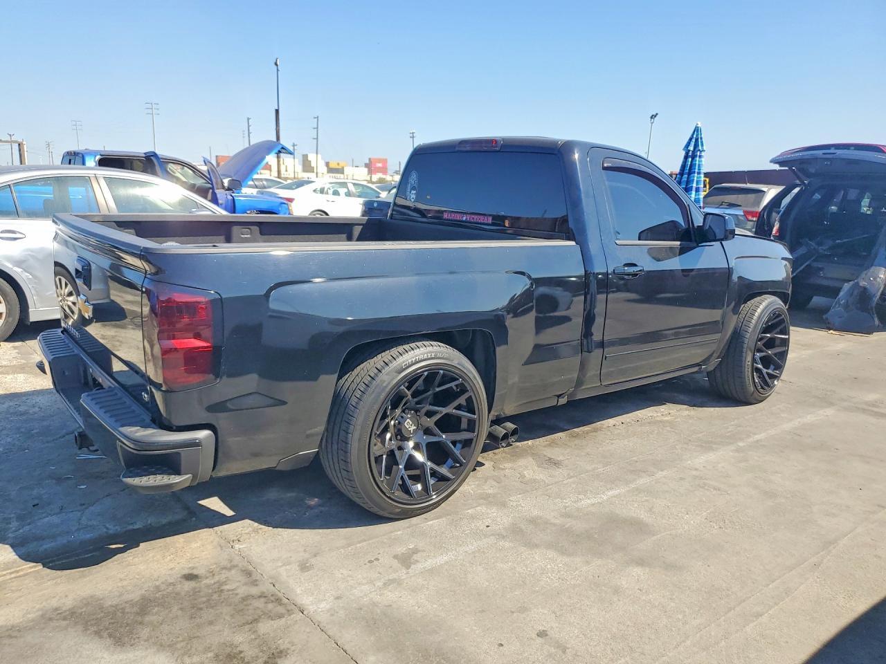 2017 Chevrolet Silverado C1500 Lt - zdjęcie 3