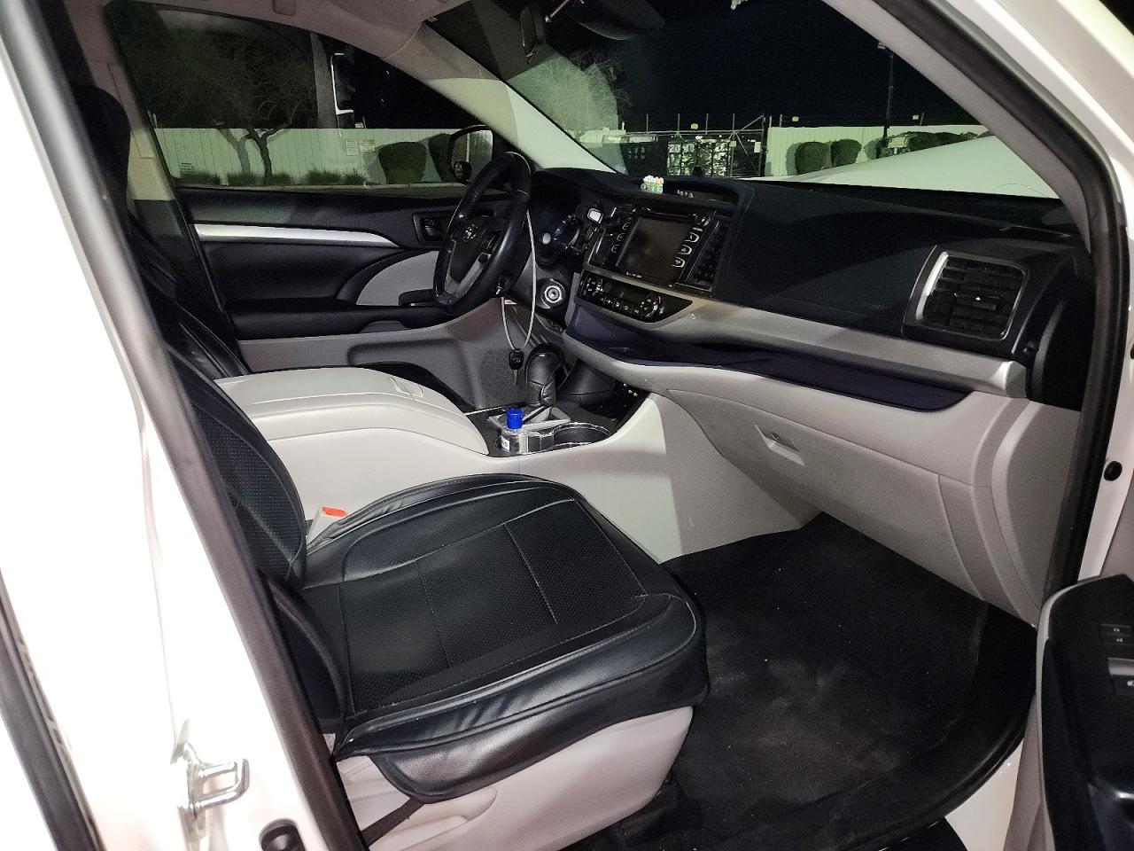 2019 Toyota Highlander Le - zdjęcie 13