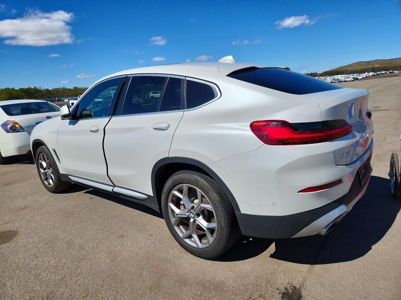 2023 BMW X4 xDrive30I - zdjęcie 2