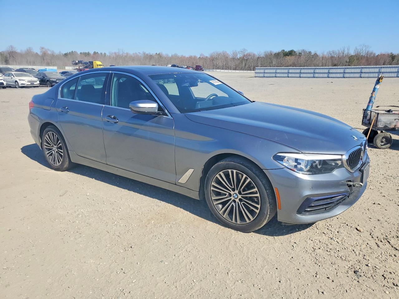 2019 BMW 530 Xi - zdjęcie 4