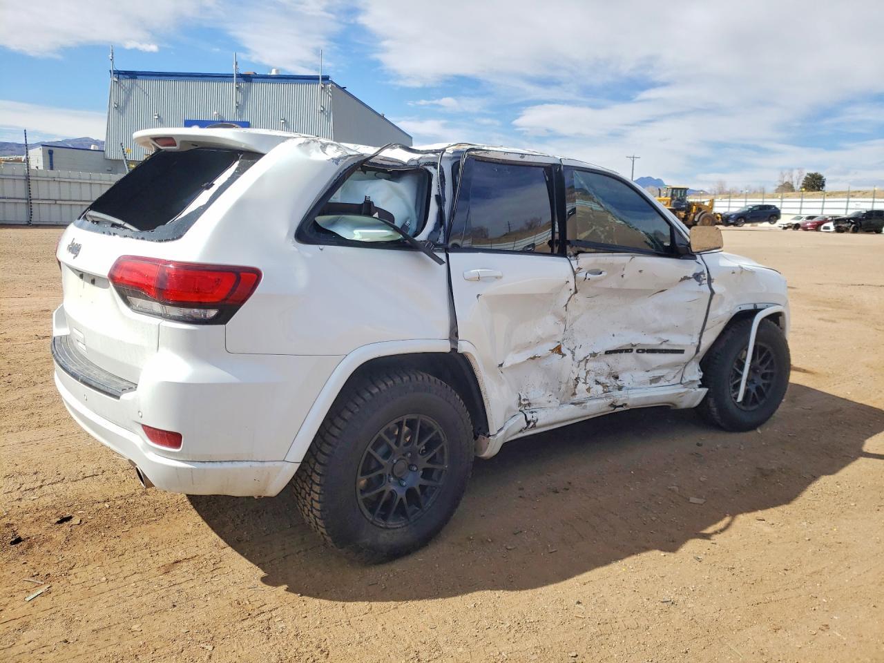 2018 Jeep Grand Cherokee Altitude 4X4 - zdjęcie 3