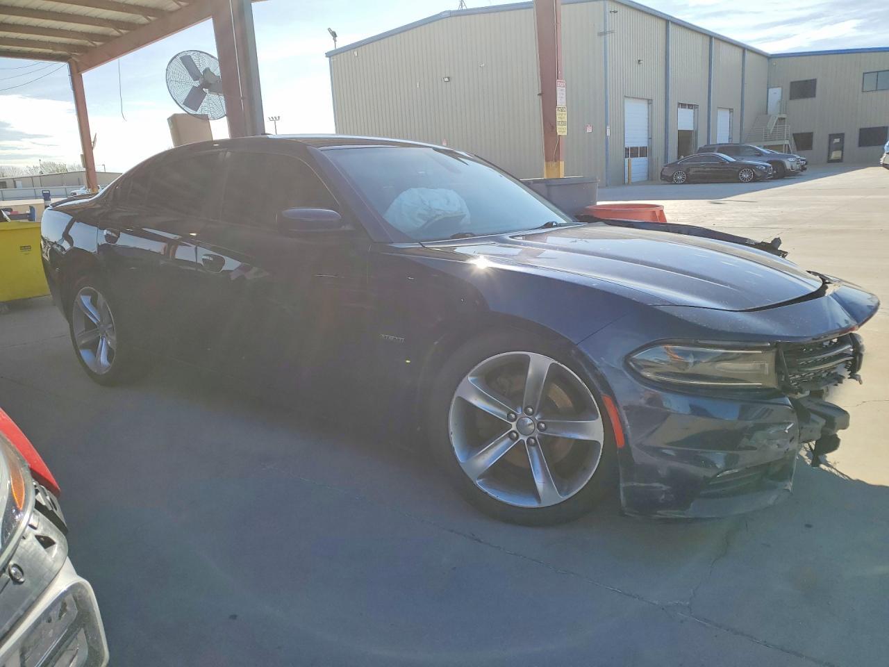 2016 Dodge Charger R - zdjęcie 4
