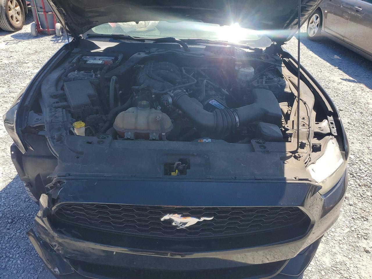 2016 Ford Mustang - zdjęcie 11