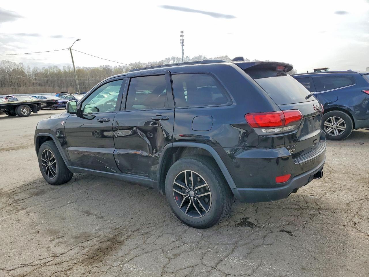 2018 Jeep Grand Cherokee Trailhawk - zdjęcie 2