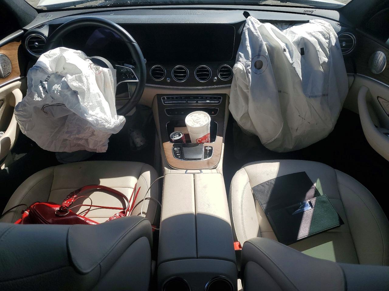 2021 Mercedes-Benz E 350 - zdjęcie 8