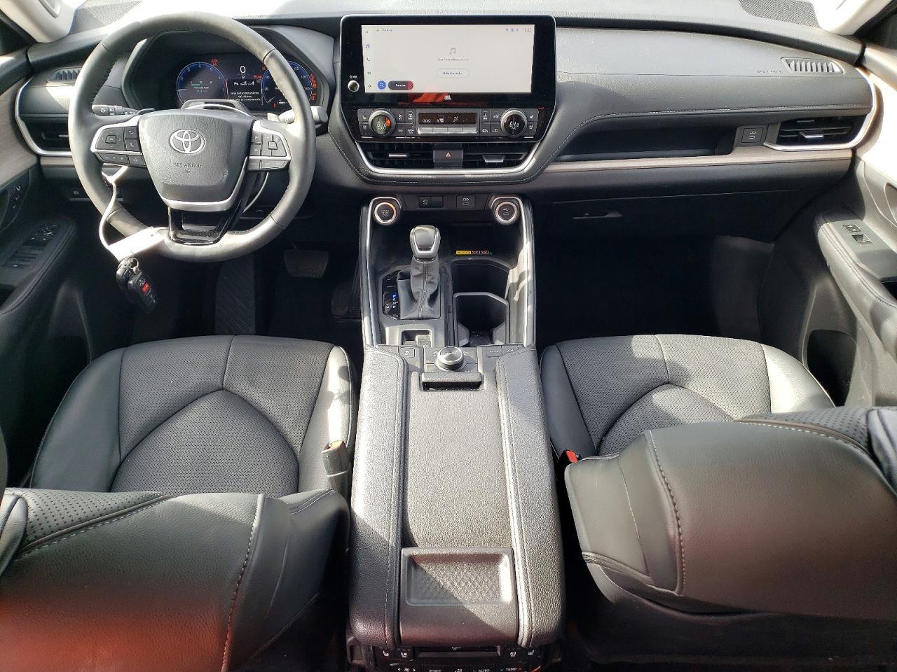 2026 Toyota Grand Highlander Platinum - zdjęcie 8