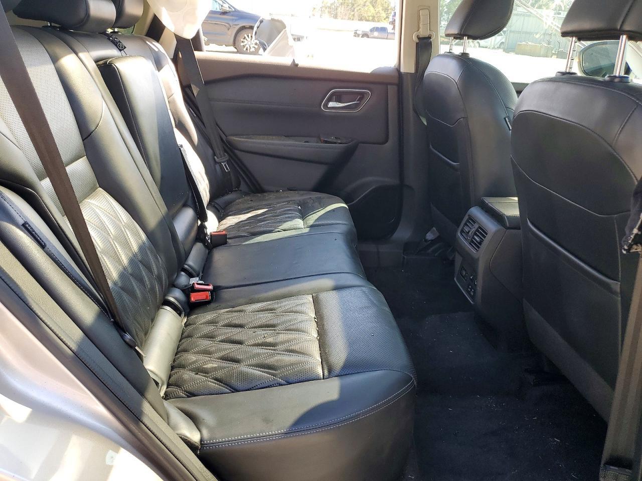 2023 Nissan Rogue Platinum - zdjęcie 11