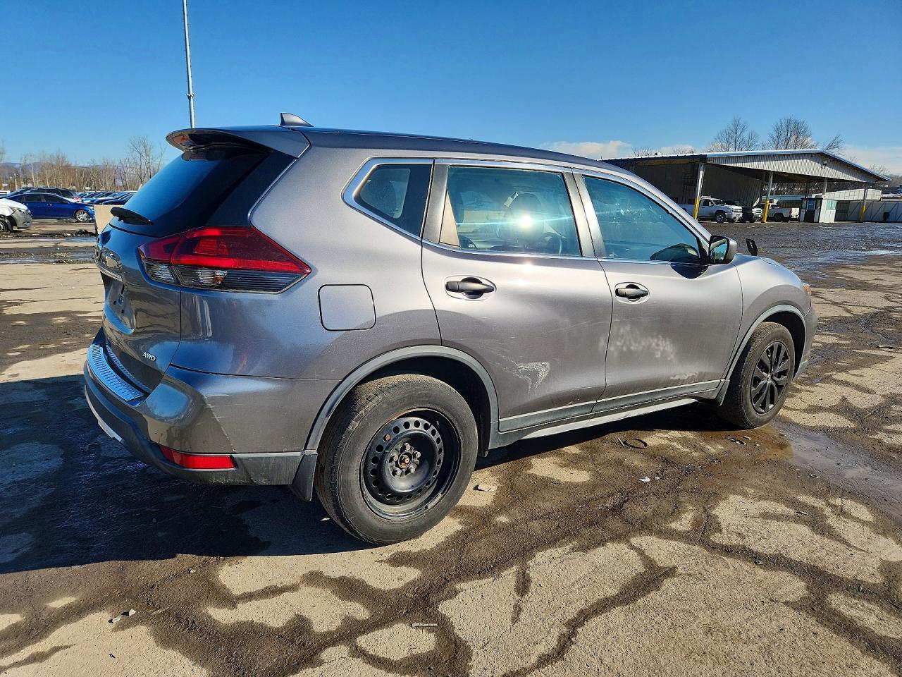 2019 Nissan Rogue S - zdjęcie 3