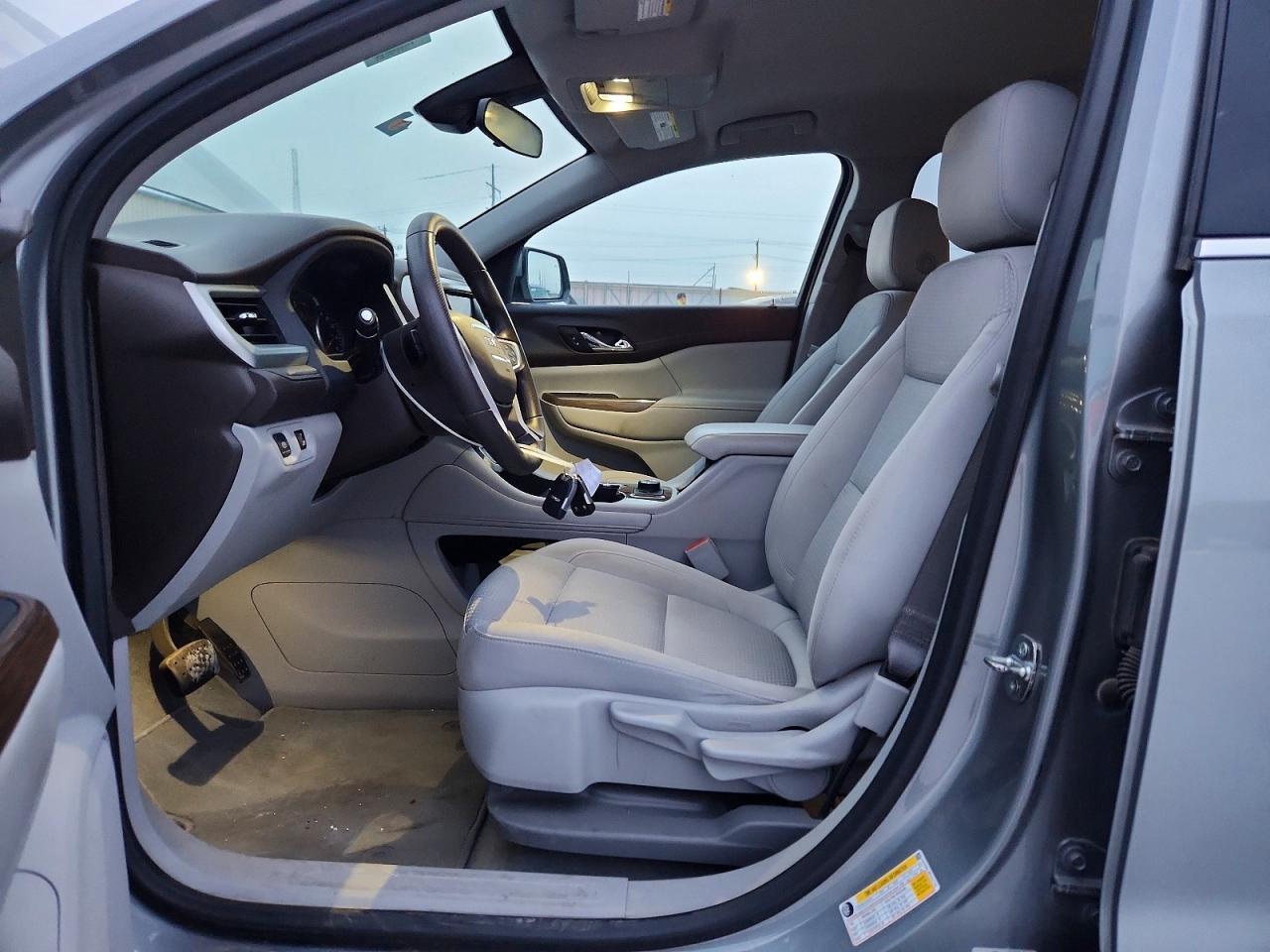 2023 GMC Acadia Sle - zdjęcie 7