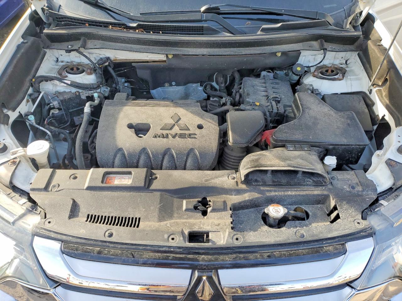 2017 Mitsubishi Outlander Se - zdjęcie 12