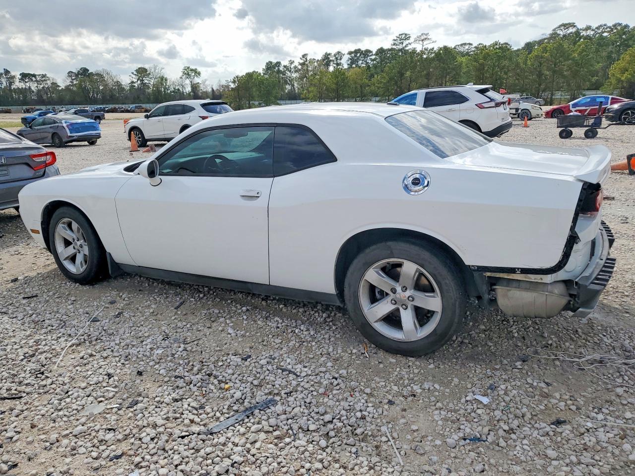 2014 Dodge Challenger Sxt - zdjęcie 2