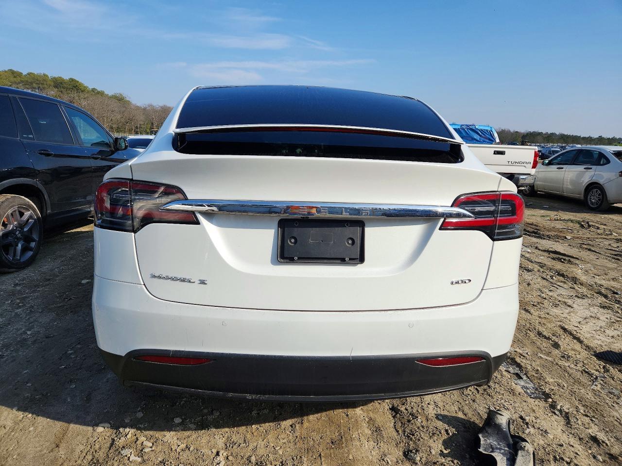 2016 Tesla Model X - zdjęcie 6