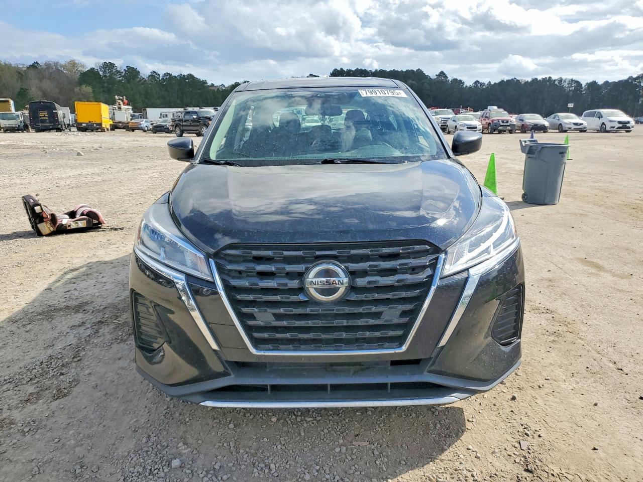 2021 Nissan Kicks S - zdjęcie 5