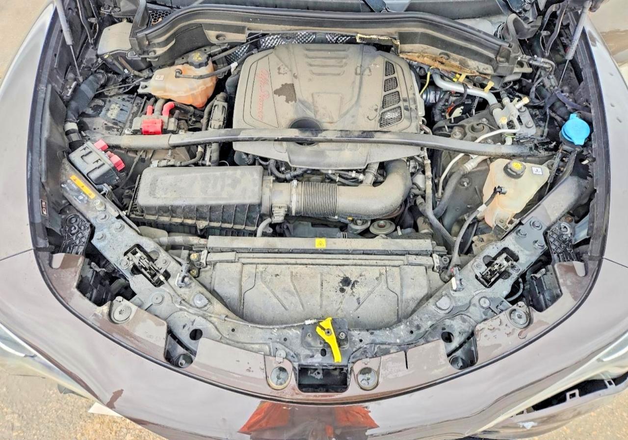 2019 Alfa Romeo Stelvio Ti - zdjęcie 11