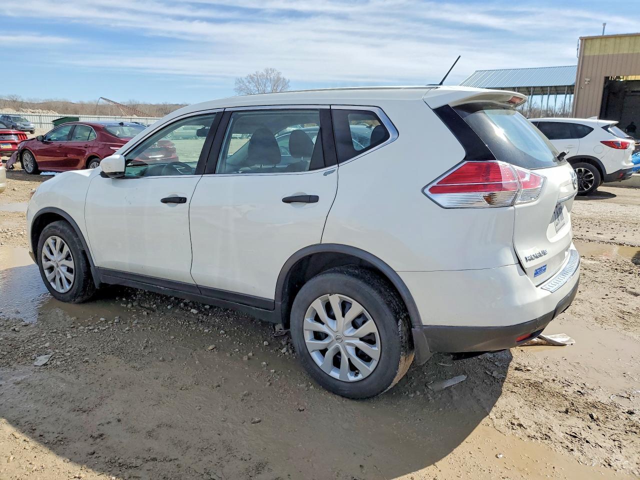 2016 Nissan Rogue S - zdjęcie 2