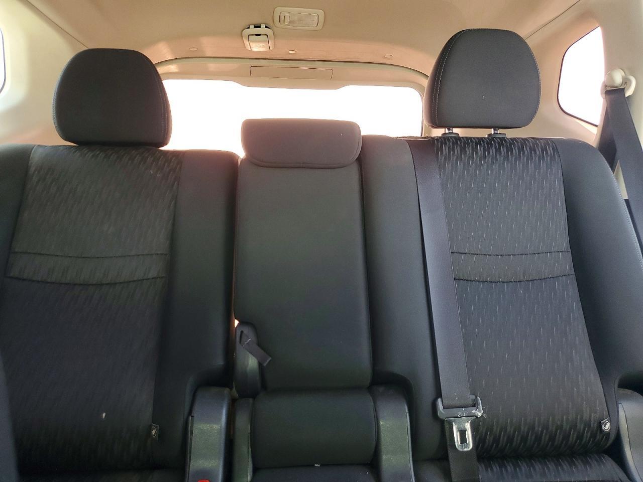 2017 Nissan Rogue S - zdjęcie 10