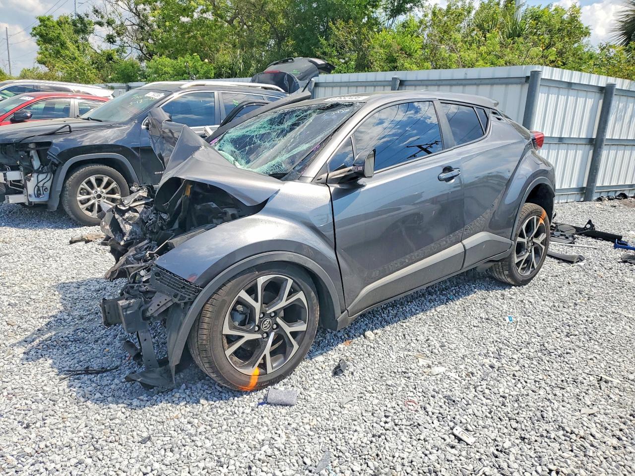 2019 Toyota C-Hr Xle - zdjęcie główne