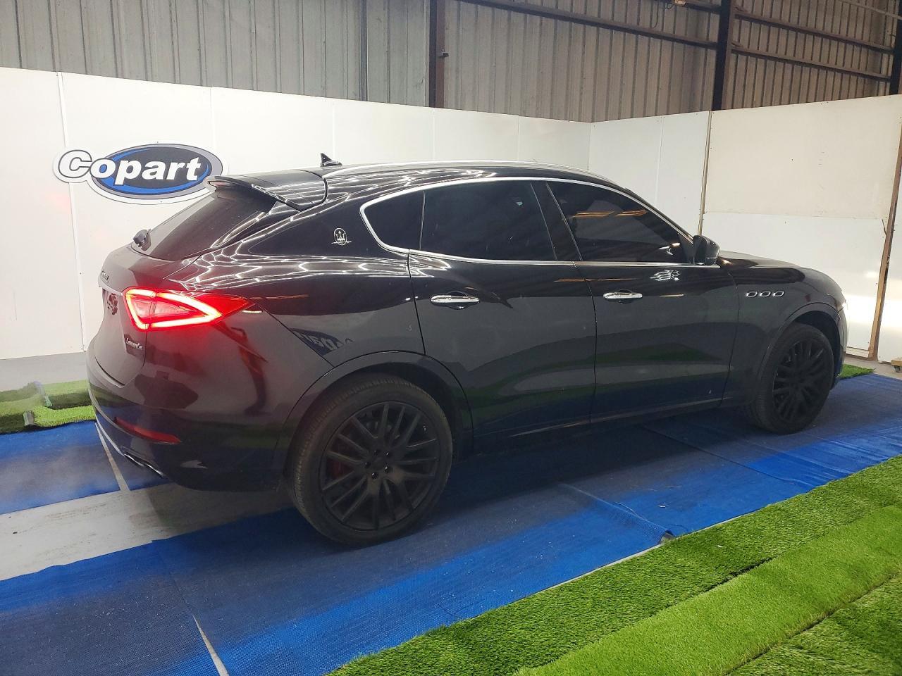 2017 Maserati Levante Luxury - zdjęcie 3